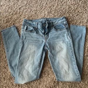 American eagle outfitters ripped jeans